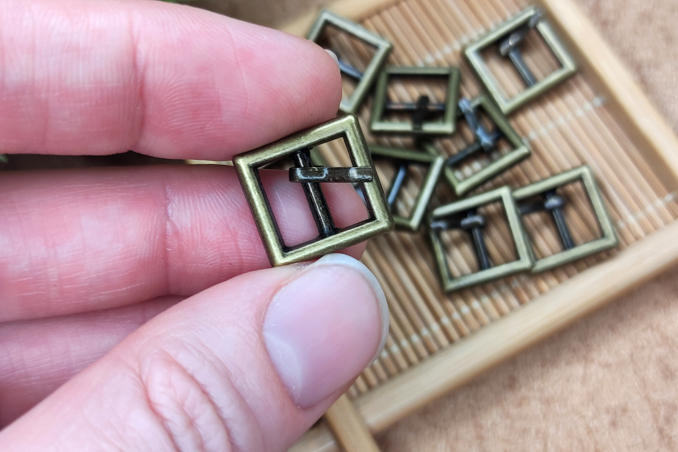 big-buckles-square-3