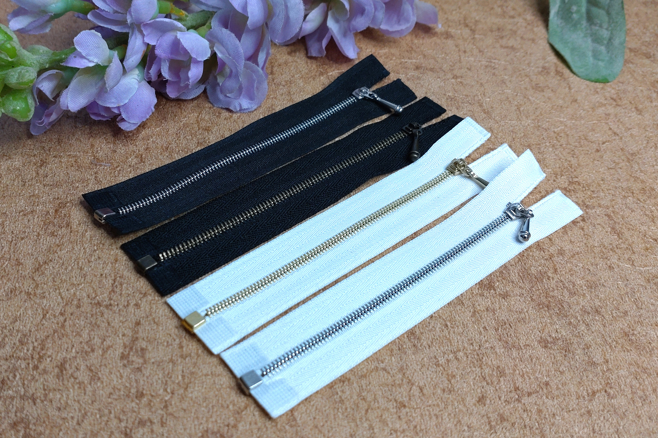 metal-zipper-open-end-2