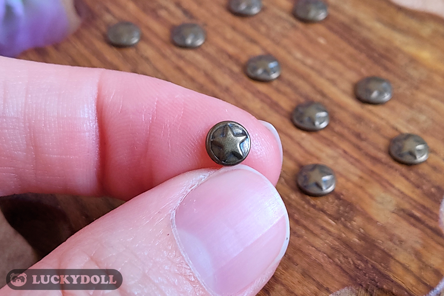 rivets-imitation-stars-2