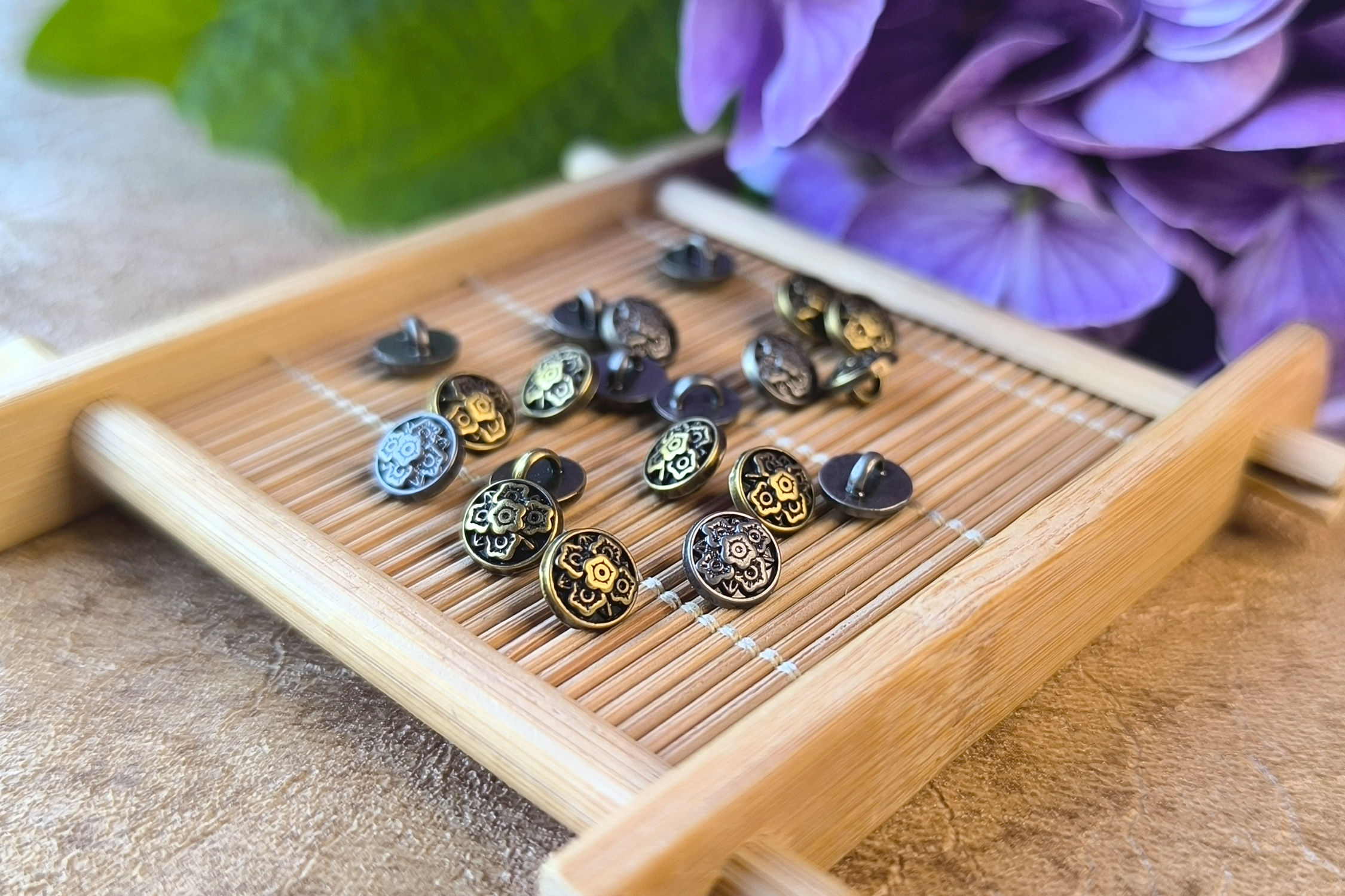 metal-buttons-5flowers-2
