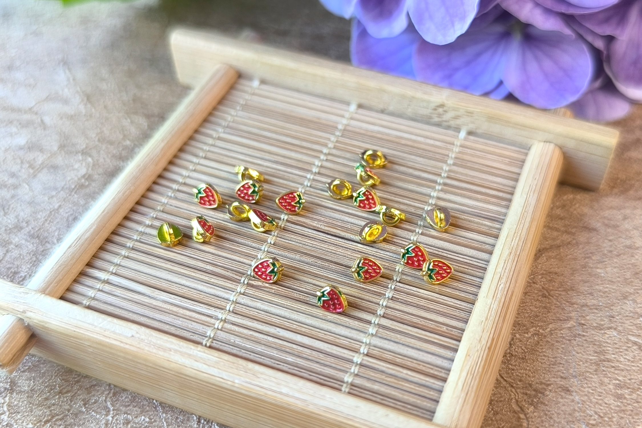 strawberry-buttons-3